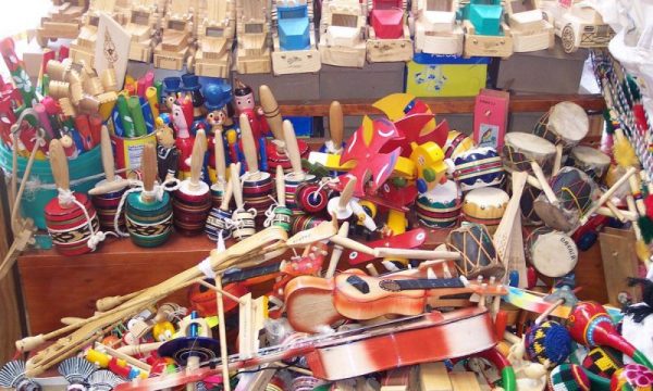 Instrumentos de madera para niños
